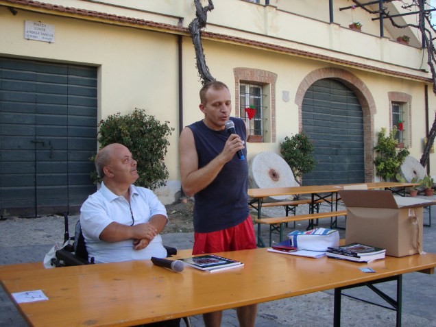 Angelo Cicala, attuale Presidente della A.S.D. CASTIGLIONE, la nuova società sportiva fondata nel 2008, ha iniziato promuovendo l'attività calcistica per giovanissimi e pulcini. Dal 2012 ha ricostituito una squadra dilettanti che partecipa al campionato di 3/a categoria. Angelo Cicala negli anni 90 è stato portiere dell'Orvietana e del Castiglione, con lui abbiamo ricostruito la storia calcistica prima da giocatore ora da dirigente.